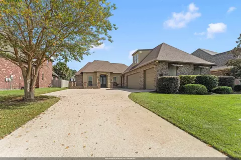 37276 Renaissance Dr, Prairieville, LA 70769