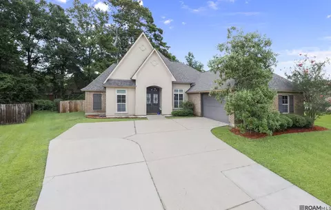 16358 Magnolia Trace Pkwy, Baton Rouge, LA 70817