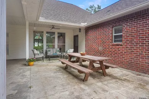 Exterior - 12060 Clanton Dr, Walker, LA 70785 photo 4 of 8