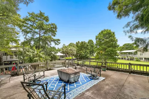 Exterior - 31533 Judith Dr, Springfield, LA 70462 photo 4 of 5
