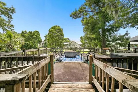 Exterior - 31533 Judith Dr, Springfield, LA 70462 photo 3 of 5