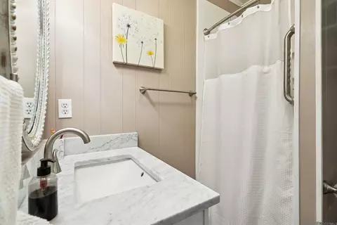 Bath - 31533 Judith Dr, Springfield, LA 70462 photo 2 of 2
