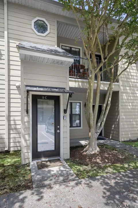 612 S Kenilworth Pkwy # 1-C, Baton Rouge, LA 70820
