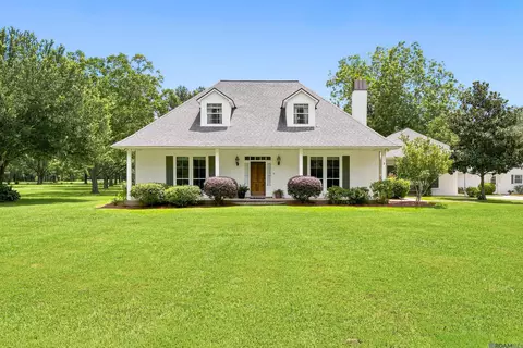 6980 Barrow Hill Dr, Saint Francisville, LA 70775