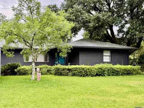 9334 W Damuth Dr, Baton Rouge, LA 70815