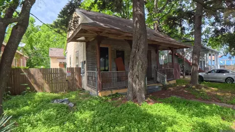 1029 Charles T Smith Dr, Baton Rouge, LA 70802