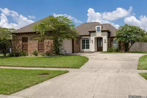 6177 Deanne Marie Dr, Zachary, LA 70791