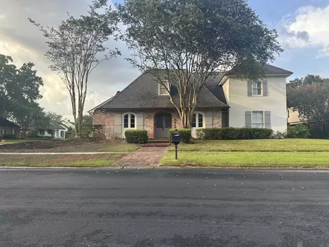 5413 S Pointer Ct, Baton Rouge, LA 70808