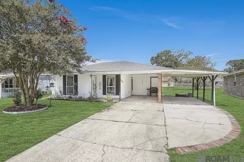 8834 Asphodel St, Denham Springs, LA 70726