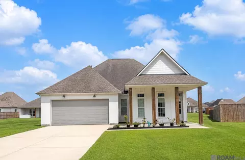 38153 Woodland Trail Dr, Prairieville, LA 70769