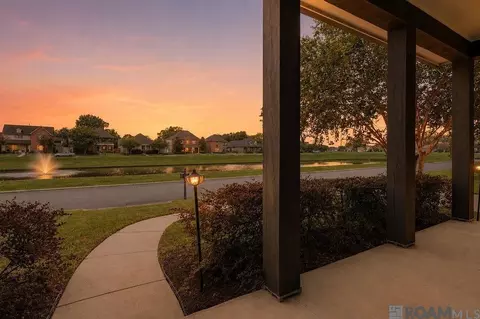 15463 Green Trails Blvd, Baton Rouge, LA 70817