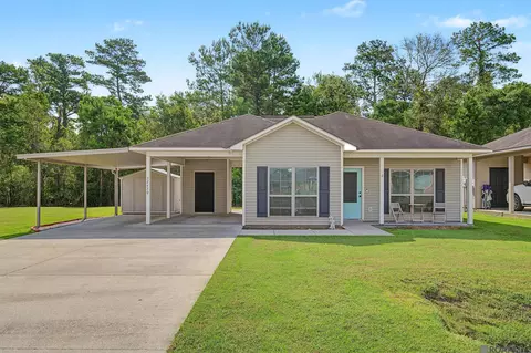 32430 Creek Pointe Dr, Denham Springs, LA 70726