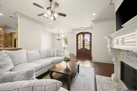 Entry Way - 13308 Williamsburg Dr, Walker, LA 70785 photo 2 of 2