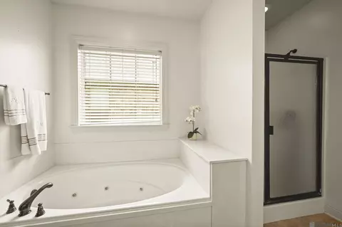 Bath - 13308 Williamsburg Dr, Walker, LA 70785 photo 2 of 4