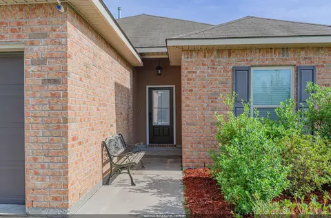42501 Pebblestone Dr, Prairieville, LA 70769