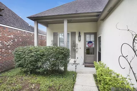 18008 Willow Trail Dr, Baton Rouge, LA 70817