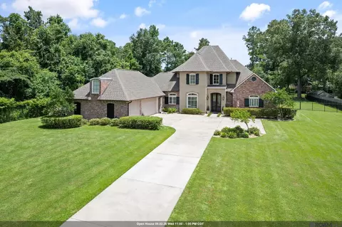 7242 Pirie Dr, Denham Springs, LA 70726
