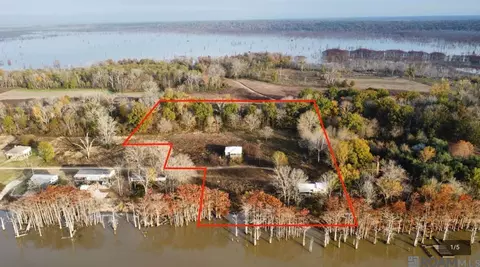 359 Lakeside Ln, Woodville, MS 39669