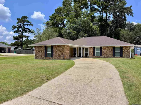 9063 Cedar Springs Ave, Denham Springs, LA 70726