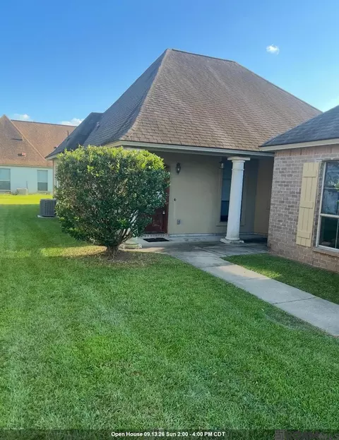 2640 Colonial Way, Zachary, LA 70791