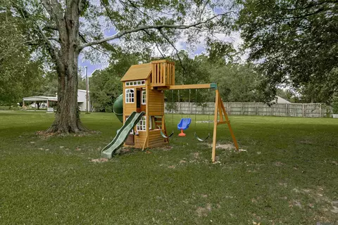 Exterior - 35467 La Hwy 74, Geismar, LA 70734 photo 4 of 11