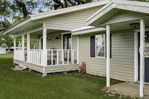 Exterior - 35467 La Hwy 74, Geismar, LA 70734 photo 10 of 11