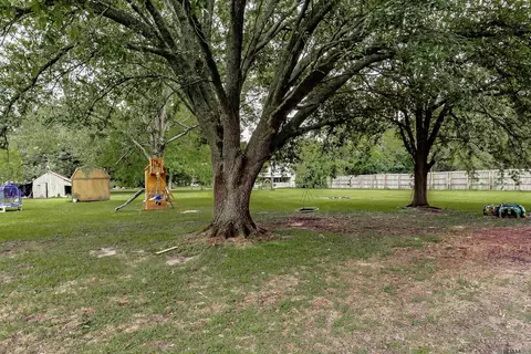 Exterior - 35467 La Hwy 74, Geismar, LA 70734 photo 5 of 11