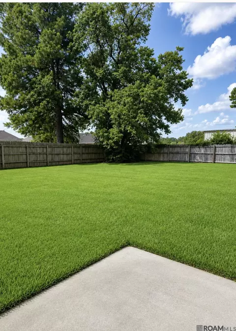 Exterior - 4402 Harding St, Baker, LA 70714 photo 3 of 3