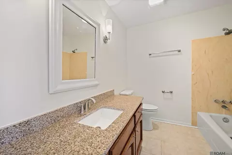 Bath - 609 Sandra Dr, Baker, LA 70714 photo 2 of 2
