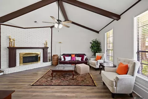 Living - 609 Sandra Dr, Baker, LA 70714 photo 1 of 2