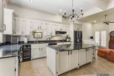7940 Wrenwood Blvd # B, Baton Rouge, LA 70809