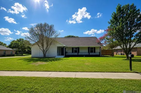5645 Sophie Anne Dr, Zachary, LA 70791