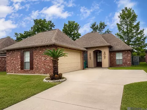 2567 Old Towne Rd, Zachary, LA 70791