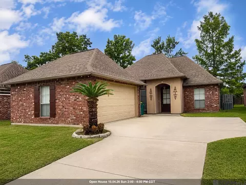 2567 Old Towne Rd, Zachary, LA 70791