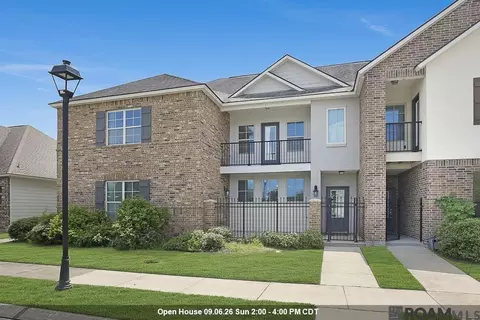 1463 Pelican Club Dr # V, Baton Rouge, LA 70820