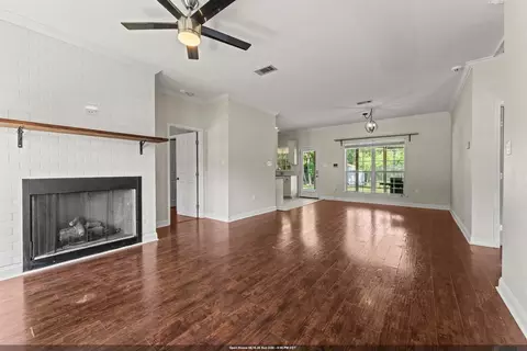 20705 Vincent Acres Cir, Denham Springs, LA 70726