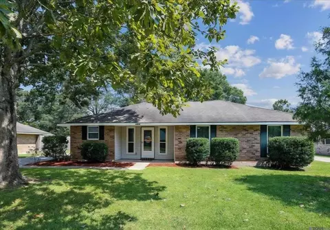 25858 Shadow Brook Ave, Denham Springs, LA 70726