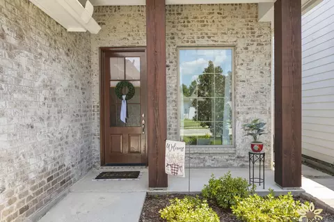 6526 Oak Garden Dr, Baton Rouge, LA 70817