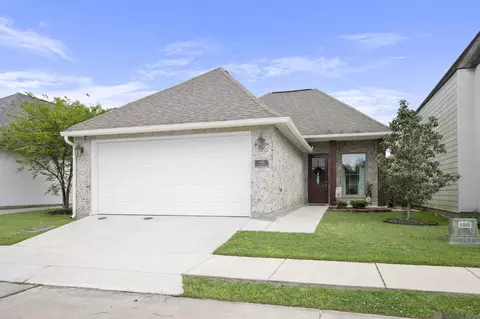 6526 Oak Garden Dr, Baton Rouge, LA 70817