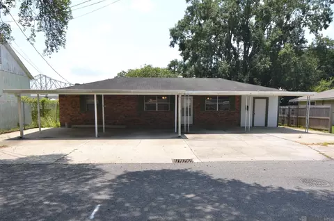 395 Avenue G, Port Allen, LA 70767