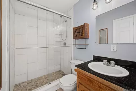 Bath - 13120 Joycelynn Rd, Walker, LA 70785 photo 1 of 3