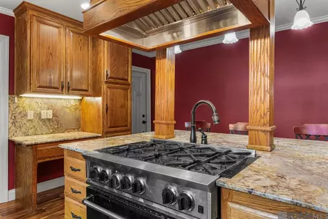 Kitchen - 31430 Cane Market Rd, Walker, LA 70785 photo 2 of 3