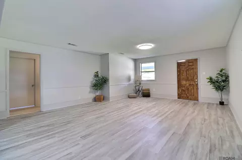 Living - 1038 Johnston St, Baker, LA 70714 photo 1 of 3