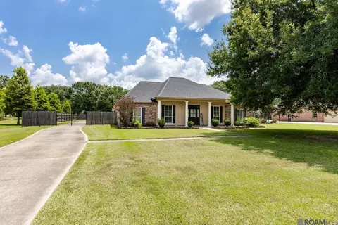 16536 Ole Homestead Ln, Prairieville, LA 70769