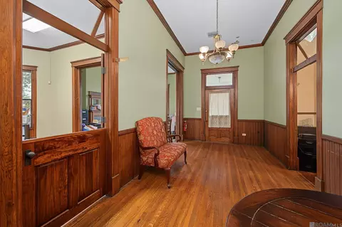 Entry Way - 206 E 2nd St, Thibodaux, LA 70301 photo 3 of 4