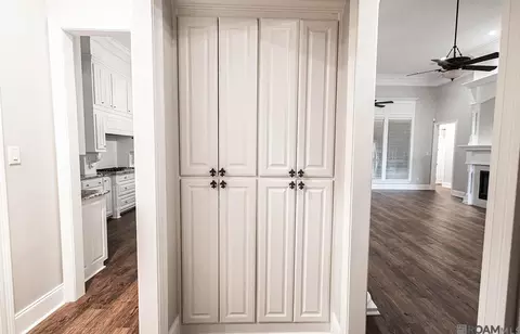 Entry Way - 21495 Yellowfin Dr, Springfield, LA 70462 photo 3 of 6