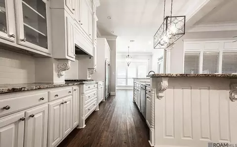 Kitchen - 21495 Yellowfin Dr, Springfield, LA 70462 photo 3 of 4