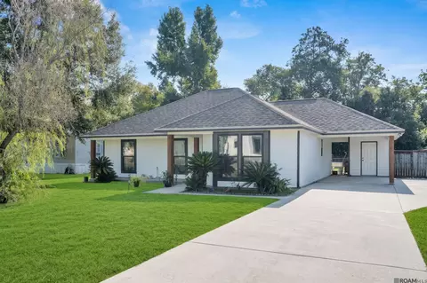 17202 Parker Heights Dr, Prairieville, LA 70769