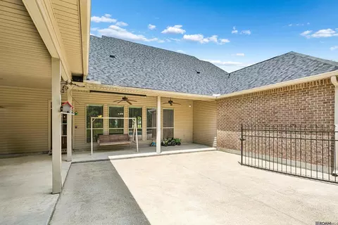 Exterior - 29700 Henderson Ln, Walker, LA 70785 photo 3 of 7