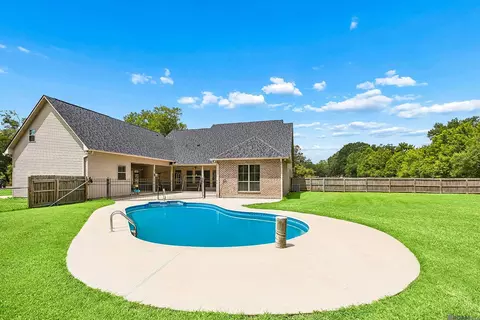Exterior - 29700 Henderson Ln, Walker, LA 70785 photo 7 of 7